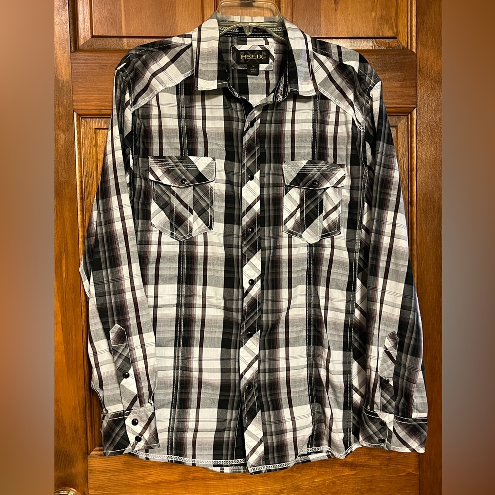 Helix Men’s Athletic Fit Button Down Plaid Shirt